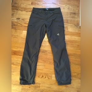 Eddie Bauer First Ascent Women's Guide Pro lined Pant size 8